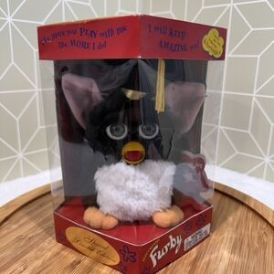 1999 Tiger FURBY 70-886‎ Special Limited Edition "GRADUATE" Limited to 250,000